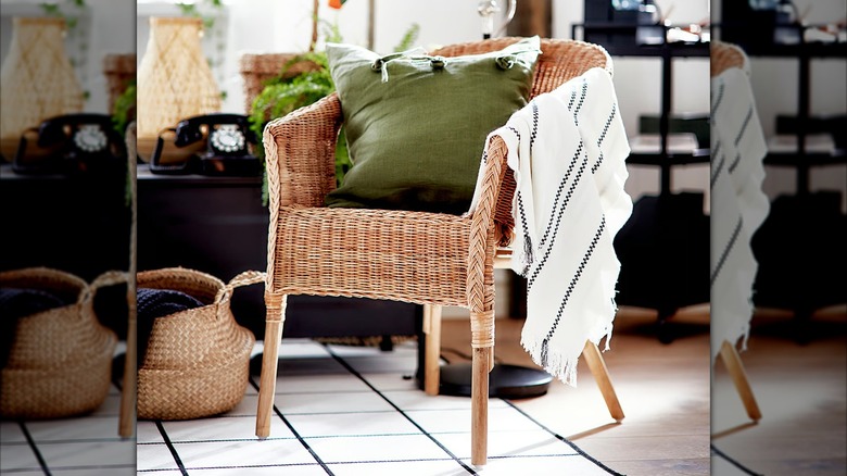 AGEN Armchair