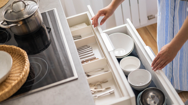 kitchen drawers 