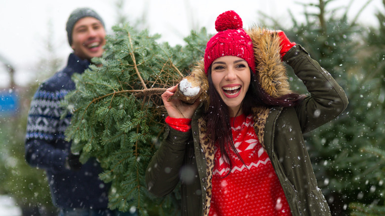 Couple buying a natural tree