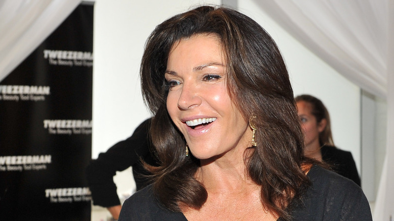 hilary farr close up smiling