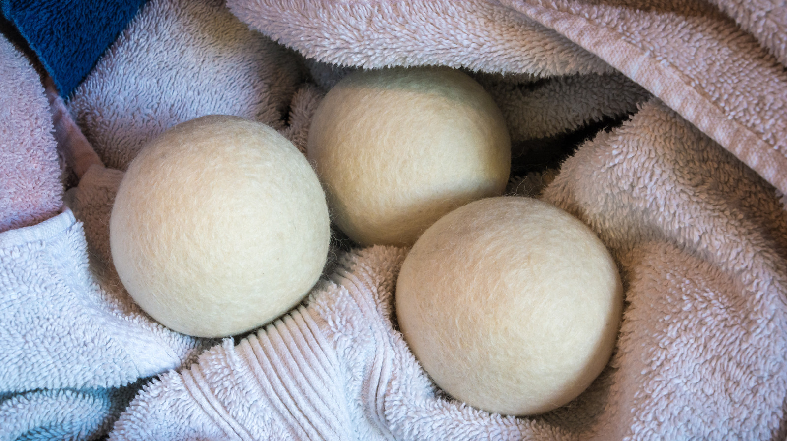 Refresh Your Linty Wool Dryer Balls With This Genius Hack