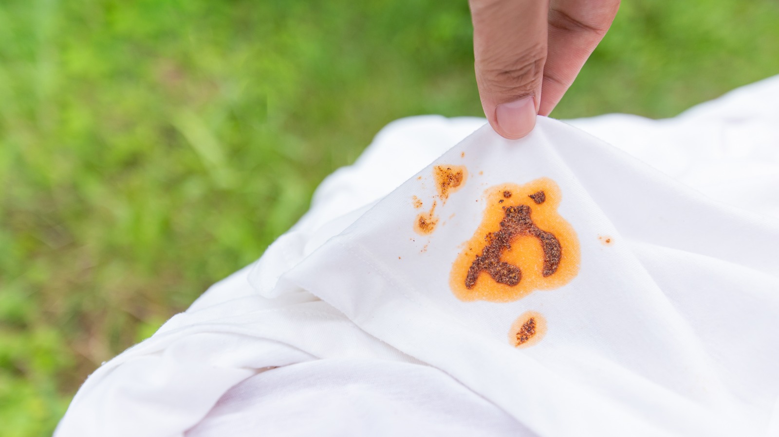 Remove Grease Stains With This Kitchen Pantry Ingredient