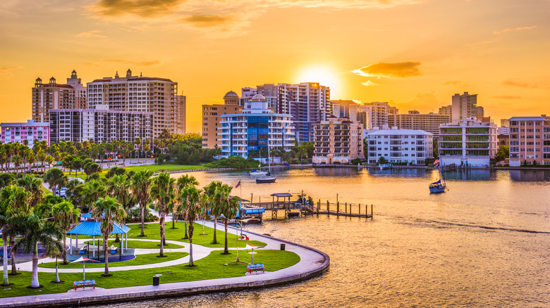 homes and a park in Florida