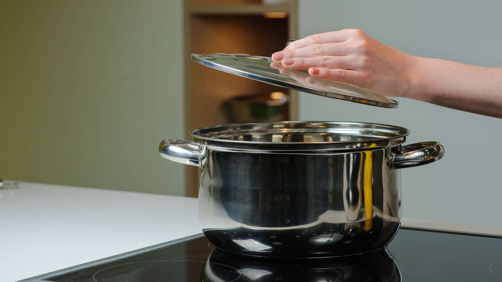 Reuse An Old Pot Lid To Create A Budget-Friendly Solution For More ...