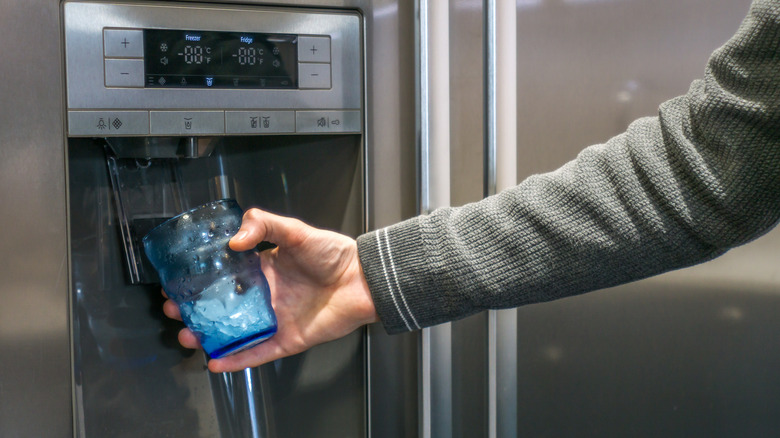 using a fridge water dispenser
