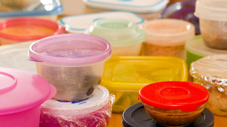 Plastic containers with food