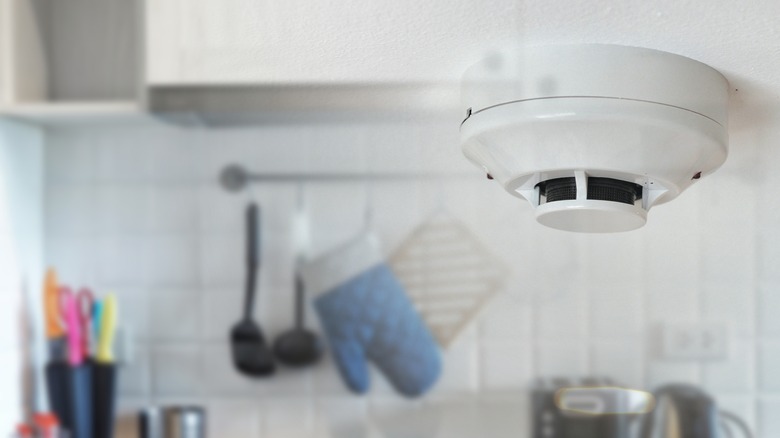 Smoke detector in kitchen
