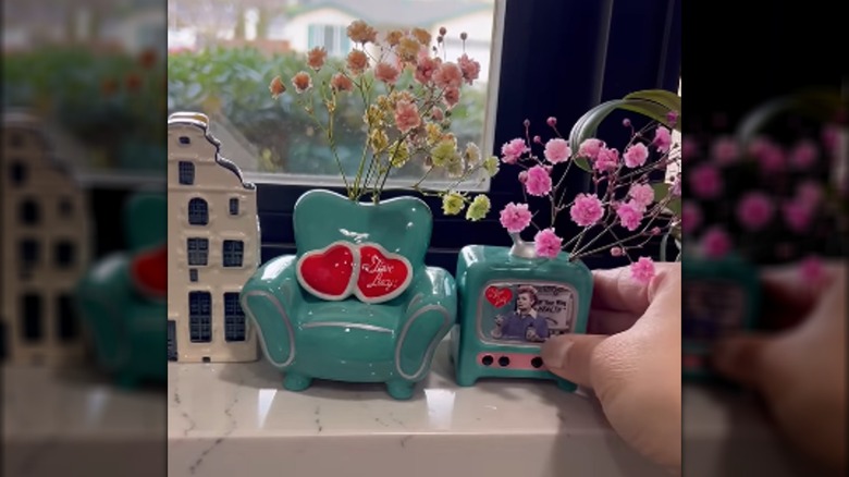 sofa and old school tv shaped salt and pepper shakers with flowers