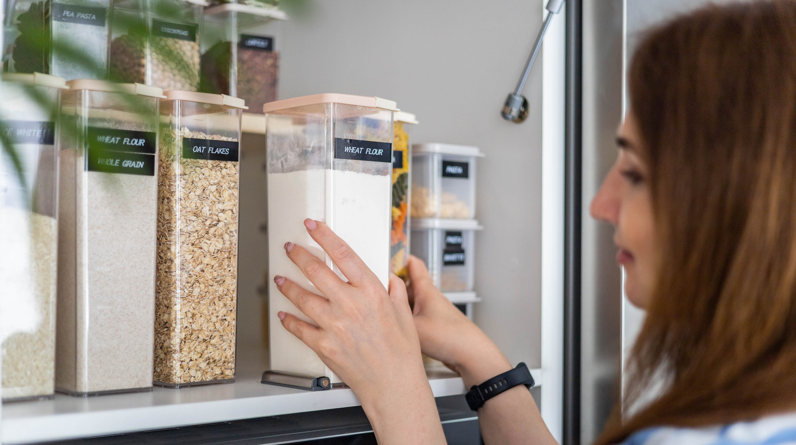 Say Goodbye To Sticky Residue On Kitchen Storage Containers With This