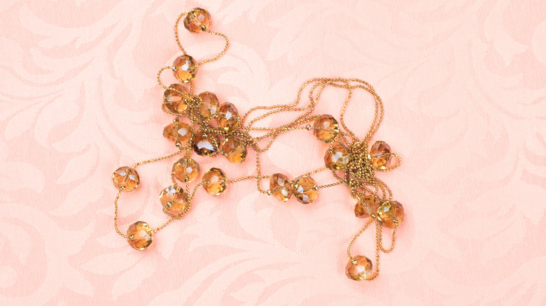 Tangled gold necklace