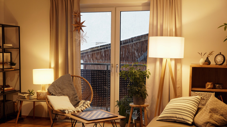 Cozy living room with pale yellow walls.