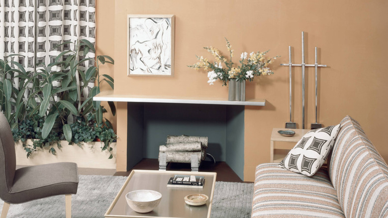 Living room with pale peach walls.