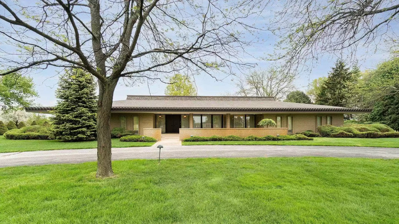 Front view of Michigan mansion