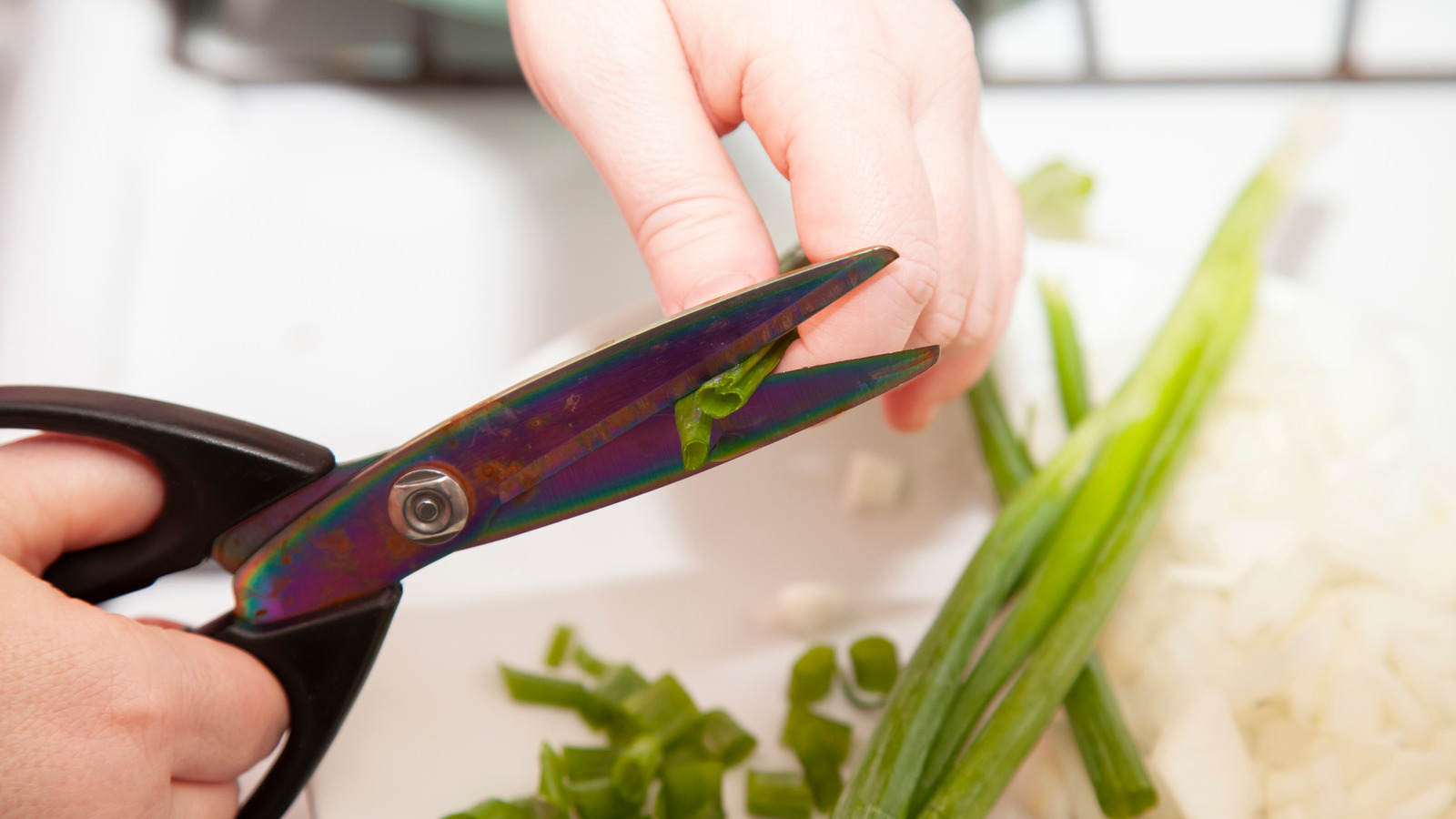 How To Easily Sharpen Kitchen Shears Like A Pro