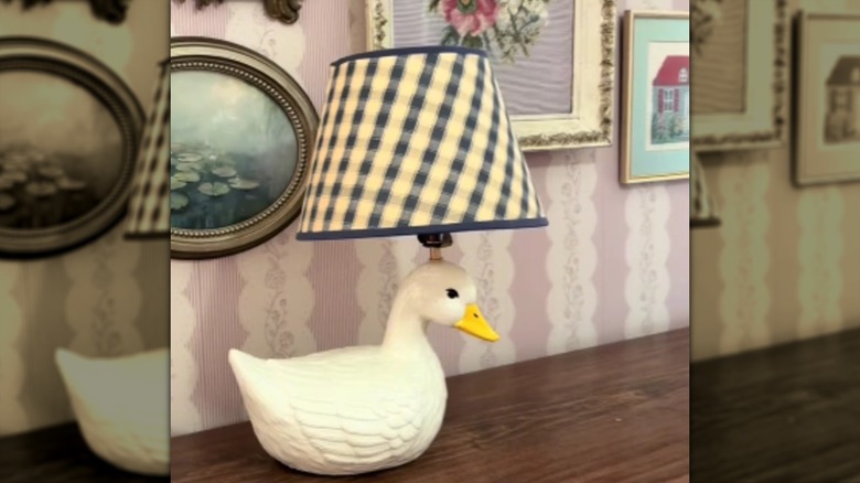 Duck lamp made from a ceramic figurine