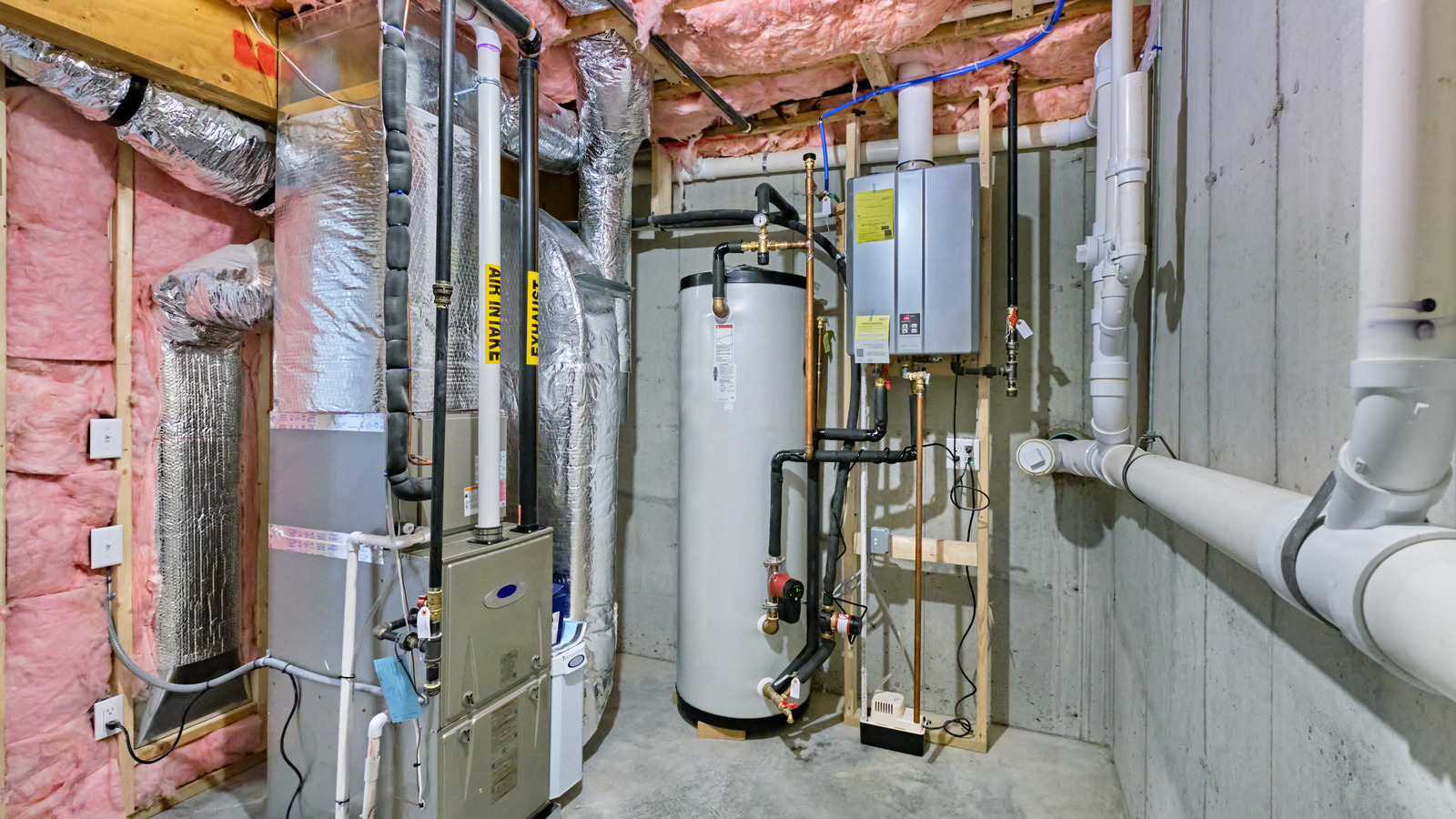 Should The Door To Your Utility Room Stay Open Or Closed? Here's The Truth