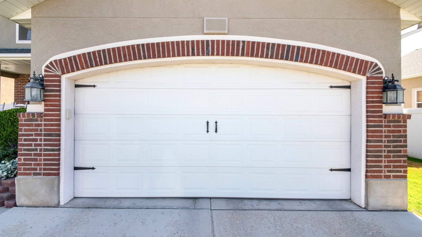 Side Entry Vs Front Entry Garage Which Is Right For Your Home side-entry-vs-front-entry-garage-which-is-right-for-your-home