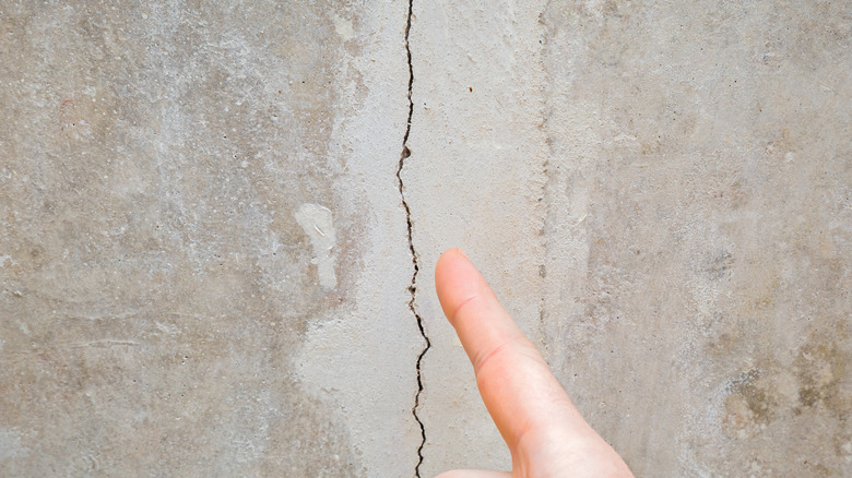 Crack in foundation wall