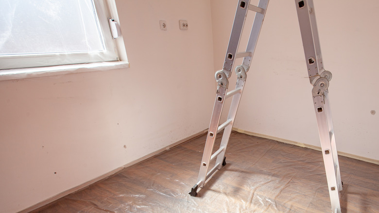 Covering the floor with plastic
