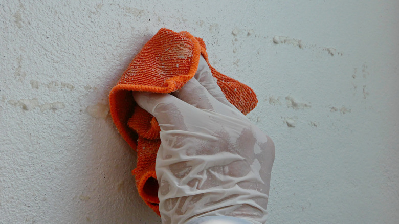 A rag dipped in paint thinner