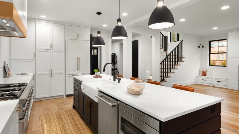 Kitchen with pendant lighting 
