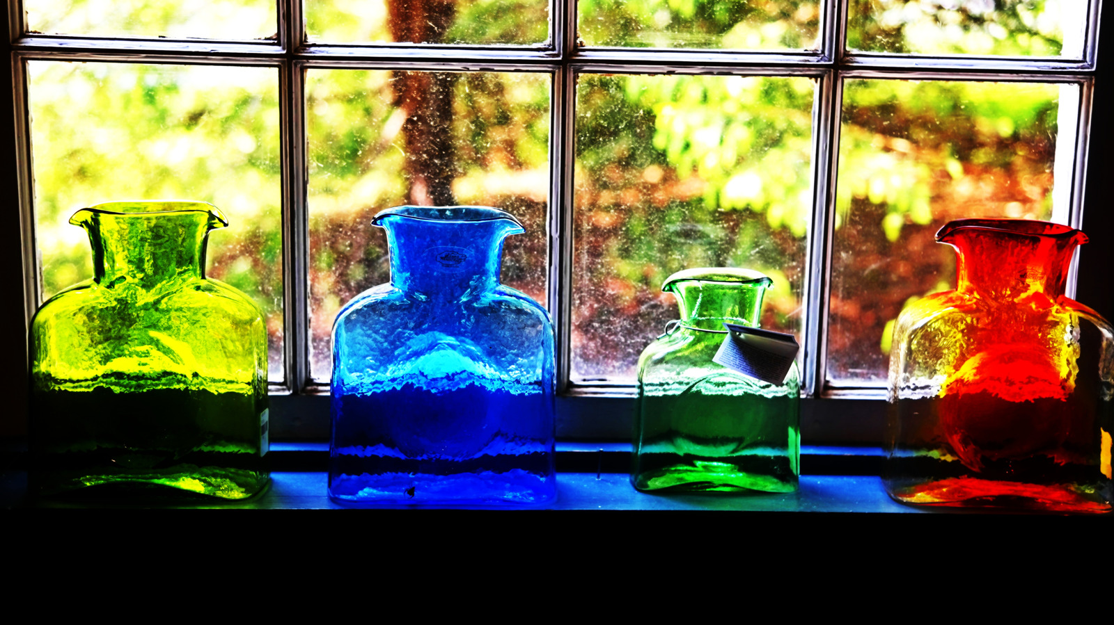 Skip Pyrex: The Antique Dishware Brand That's A Valuable Addition To Your Kitchen
