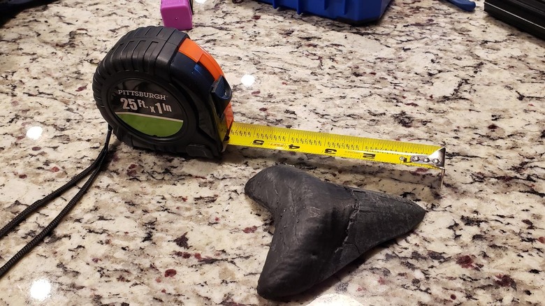 Pittsburgh's 25-foot x 1-inch QuickFind Tape Measure with ABS Casing