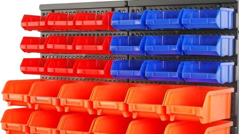A HORUSDAY wall-mounted organizer
