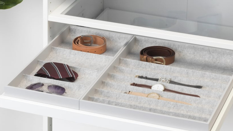 IKEA KOMPLEMENT storage box with 4 compartments
