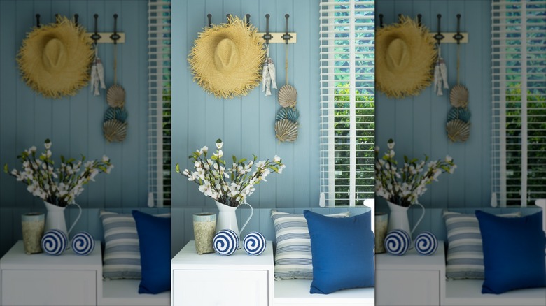 Room decorated in coastal blue shades