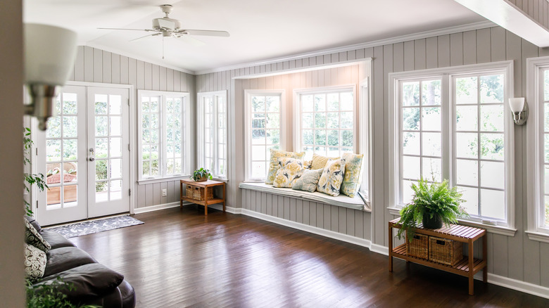 Bright and open sunroom 