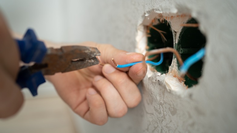 electrical wires in wall