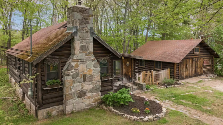 Maine log cabin