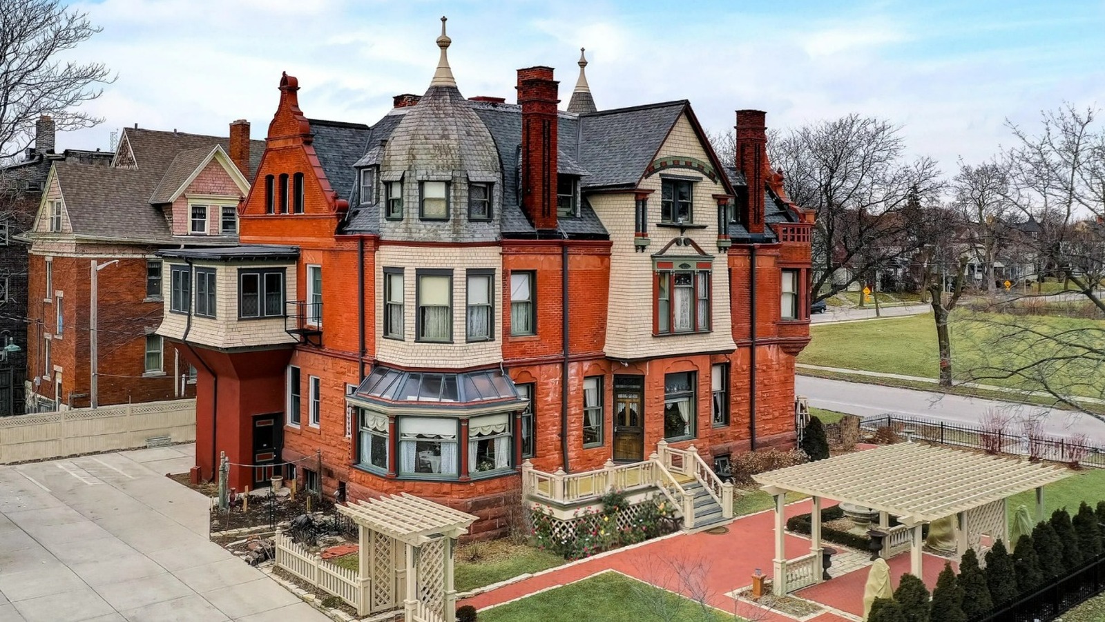 Step Inside This Wisconsin Bed And Breakfast That's Selling