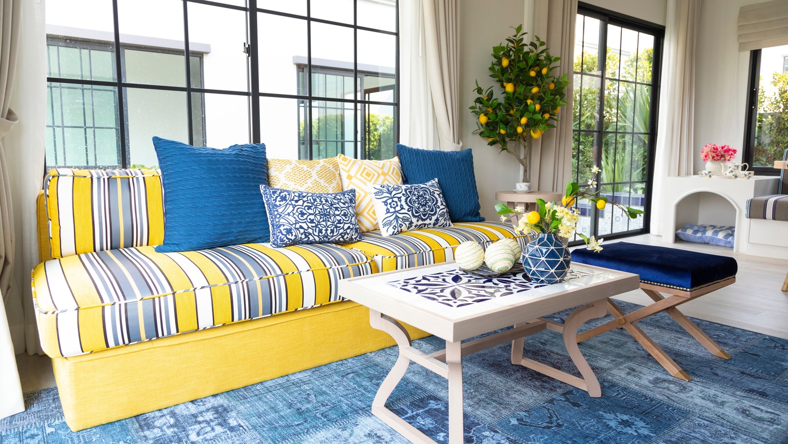 Stylish Summer Decor Ideas That Can Be Easily Swapped Out After The Season