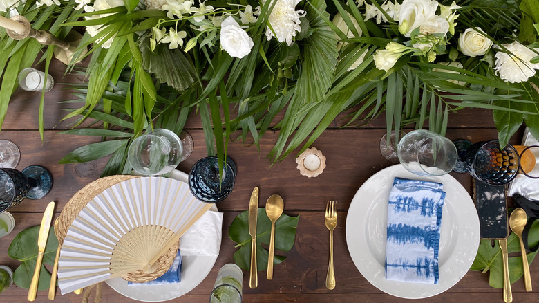 Tropical tablescape