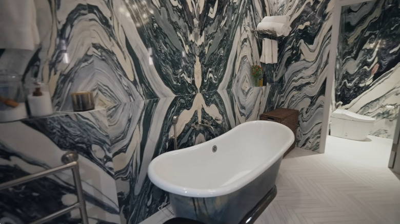 The bathroom in Bobby Flay's New York City apartment.