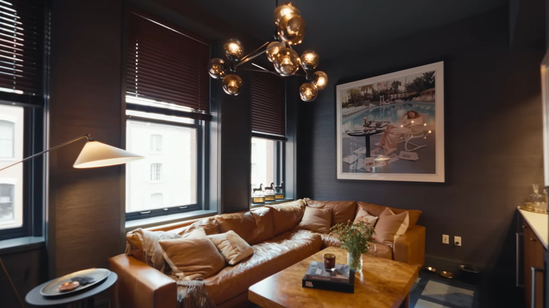 A den in Bobby Flay's New York City apartment.