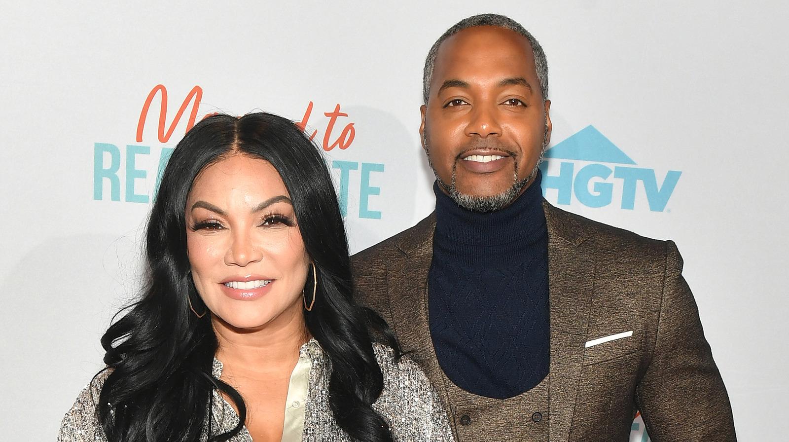 Take A Tour Inside The Stars Of HGTV's Married To Real Estate's Own Home - Vimarsana News