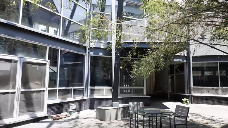 private courtyard garden in Philadelphia