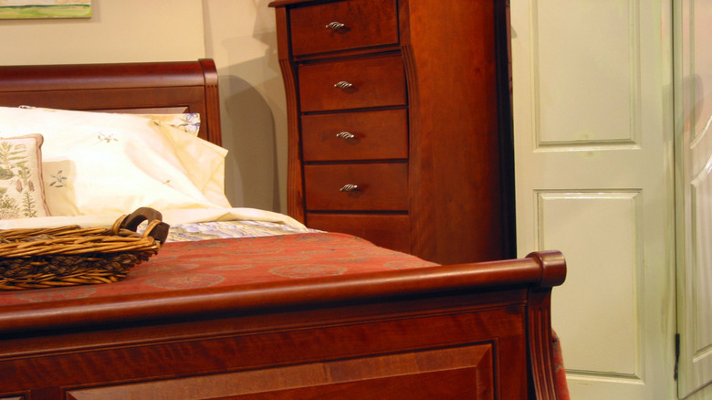 cherry wood bedroom furniture