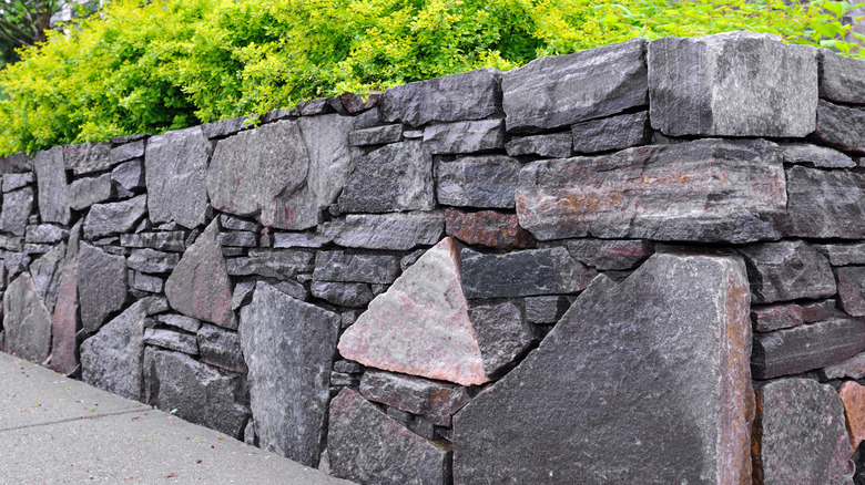 Retaining wall made of stone