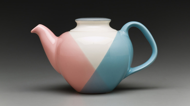 Eva Zeisel tea pot circa 1955