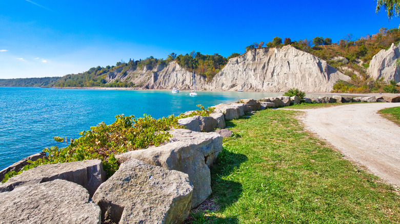 Scarborough Bluffs water and trail