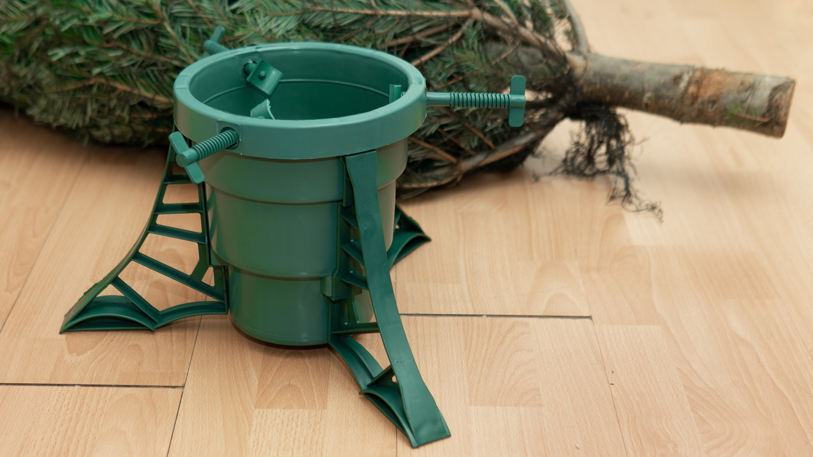 The 5 Best Christmas Tree Bases For The Ultimate Holiday Setup