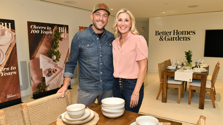 dave and jenny marrs smiling together