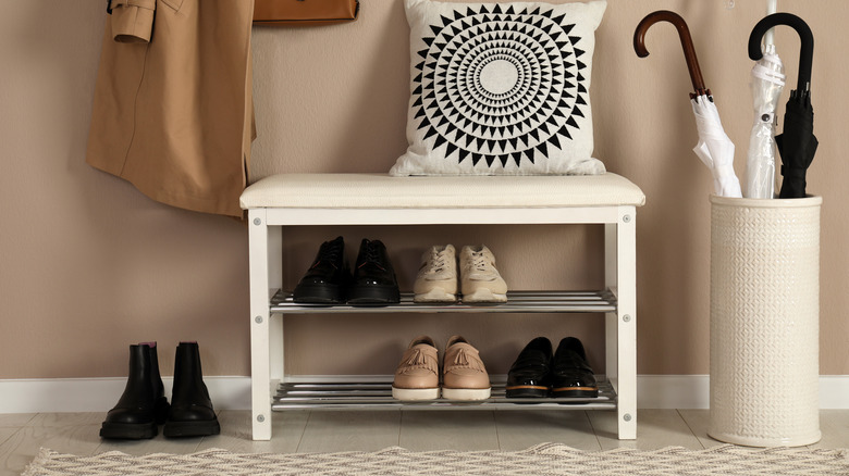 SoBuy FSR64-W, Hallway Shoe Bench Shoe Rack Shoe Cabinet with Flip-drawer  and Seat Cushion, White : Amazon.co.uk: Home & Kitchen