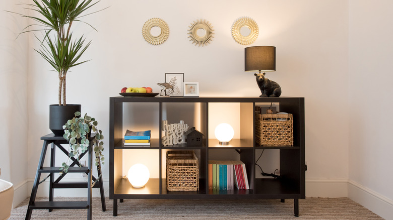 Styled black 8-unit shelf with underframe