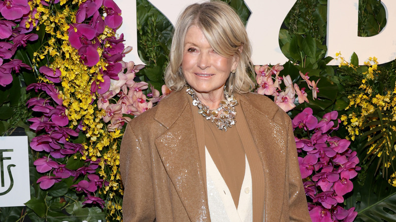 The Beautiful Flowers Martha Stewart Uses To Create A Lovely Spring Bouquet