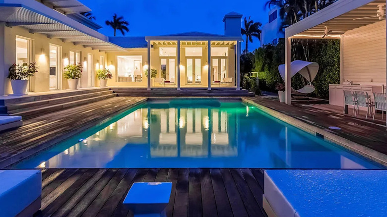 Miami mansion with swimming pool